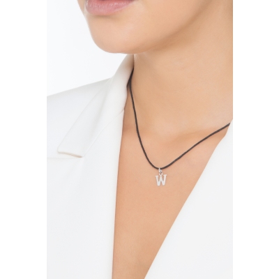 Ciondolo con lettera W stampatello in oro bianco 18k