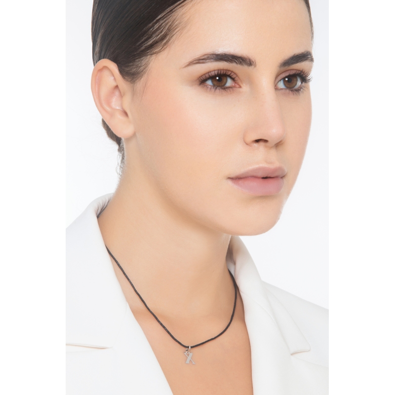 Ciondolo con lettera iniziale X stampatello in oro bianco 18k