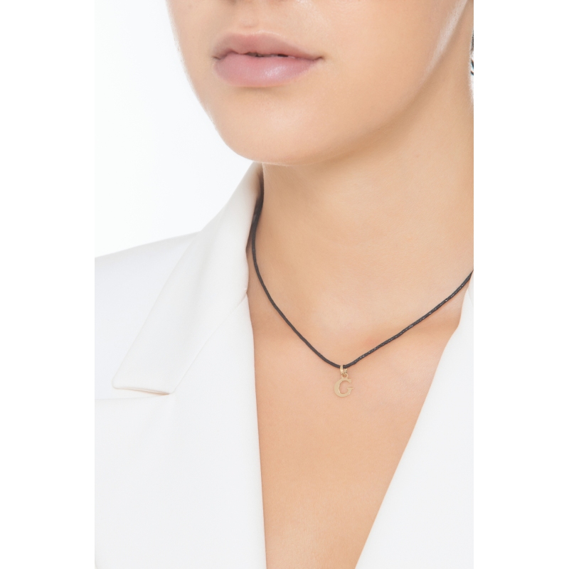 Ciondolo con lettera iniziale G stampatello in oro giallo 18k