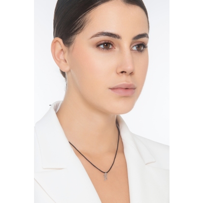 Ciondolo con lettera iniziale H corsivo in oro bianco 18k