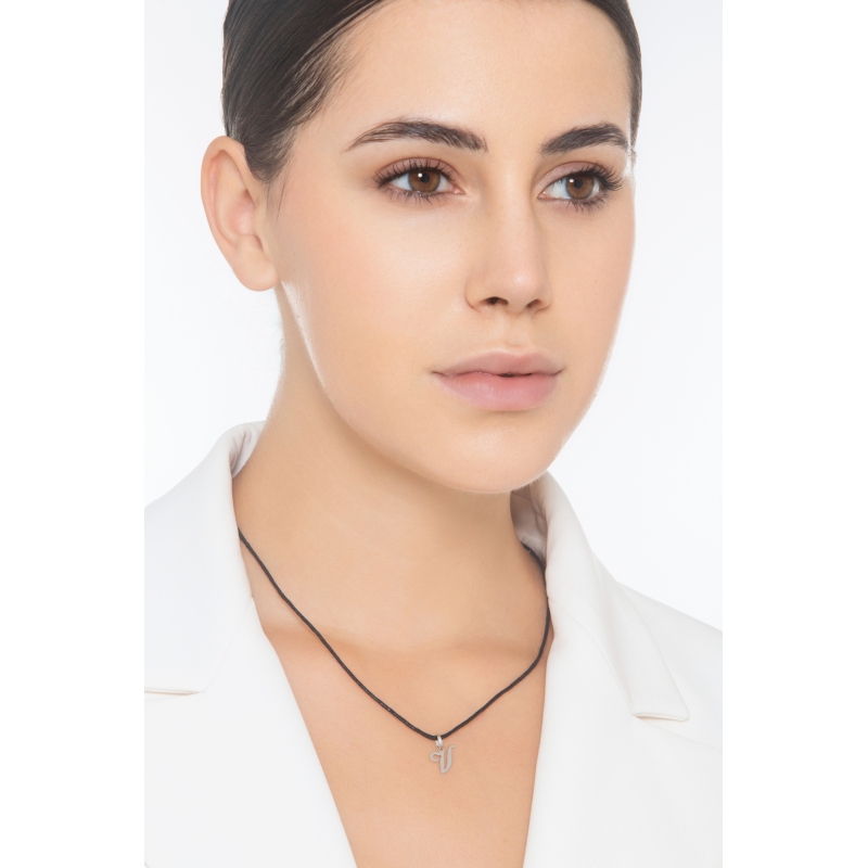 Ciondolo con lettera V in corsivo in oro bianco 18k