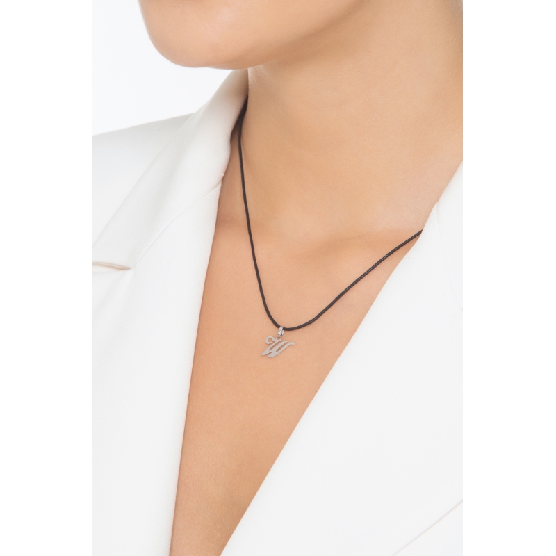 Ciondolo con lettera W in corsivo in oro bianco 18k