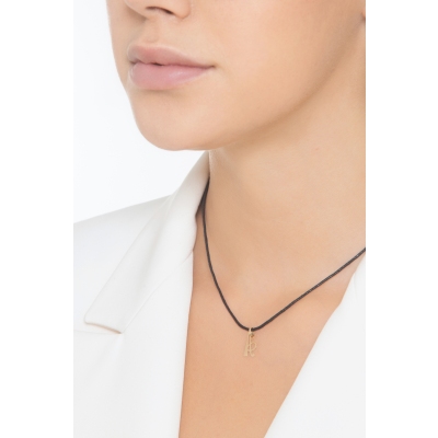 Ciondolo con lettera iniziale A corsivo in oro giallo 18k