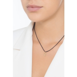 Ciondolo con lettera iniziale C corsivo in oro giallo 18k 2