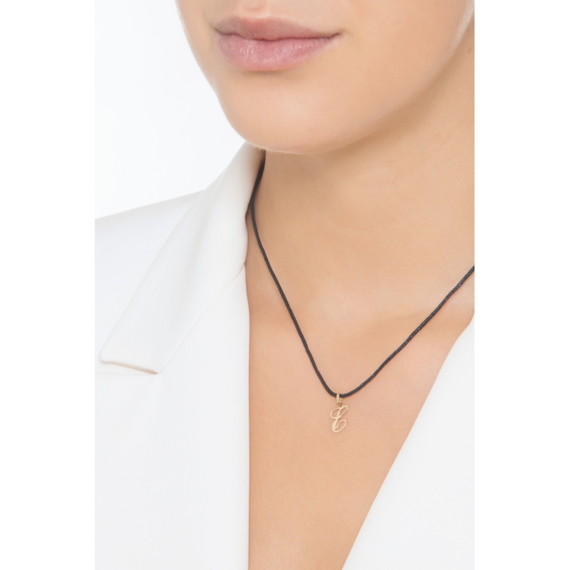 Ciondolo con lettera iniziale E corsivo in oro giallo 18k