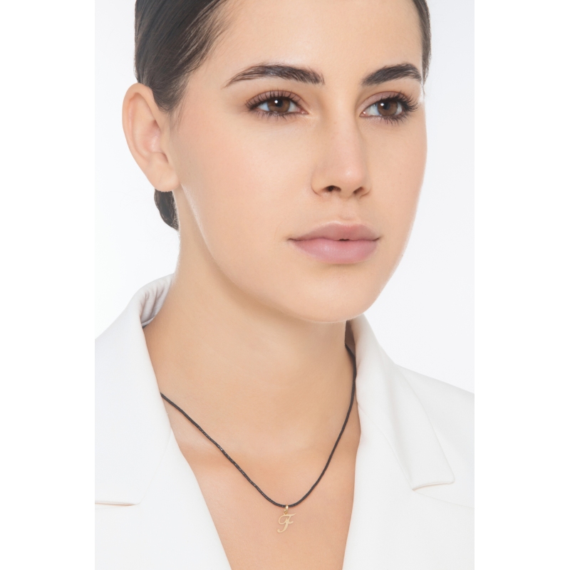 Ciondolo con lettera iniziale F corsivo in oro giallo 18k