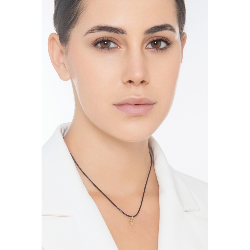 Ciondolo con lettera iniziale H corsivo in oro giallo 18k