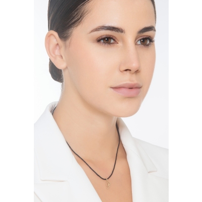 Ciondolo con lettera iniziale P corsivo in oro giallo 18k