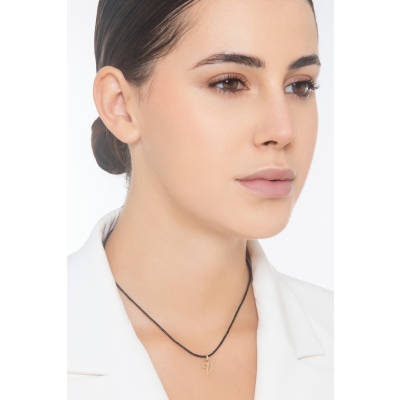 Ciondolo con lettera iniziale corsivo in oro giallo 18k