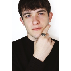 Anello da uomo in oro giallo 18k e zirconi neri 2