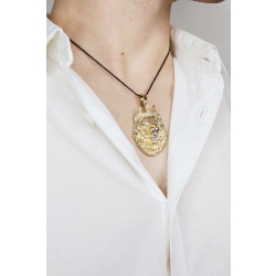 Ciondolo leone in oro giallo 18k con zirconi 2