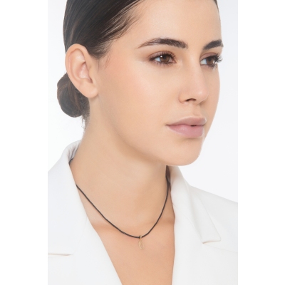 Ciondolo con lettera iniziale O corsivo in oro giallo 18k