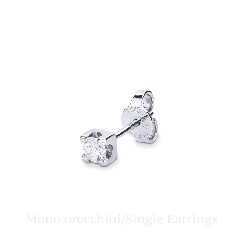 Mono orecchino uomo in oro bianco 18k a 4 griffe con diamante, 0,20 ct