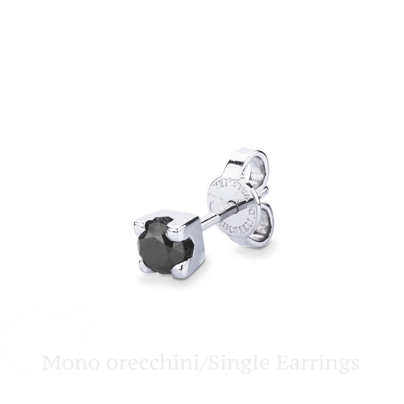 Mono orecchino in oro bianco 18k a 4 griffe con diamante nero, 0.25 ct