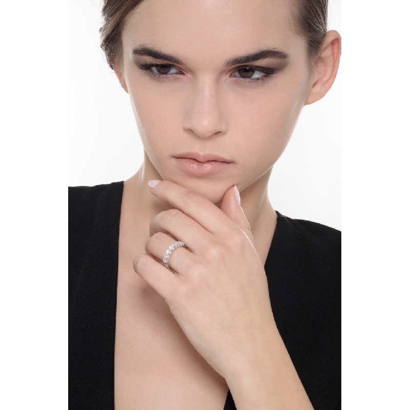 Anello Veretta a 7 pietre in Oro bianco 18k con Diamanti ct. 1,20