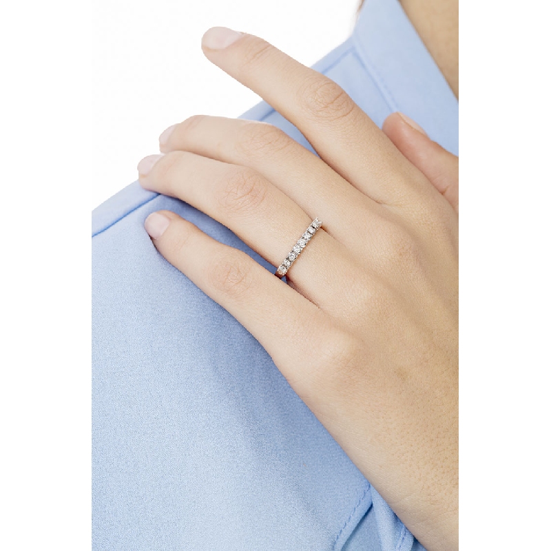 Anello Veretta a 9 pietre in Oro bianco 18k con Diamanti ct. 0,25