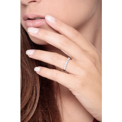 Anello Veretta a 9 pietre in Oro bianco 18k con Diamanti, ct 0,30