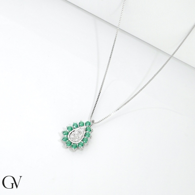 Diamonds and emeralds pavè pendant necklace in white gold 18k