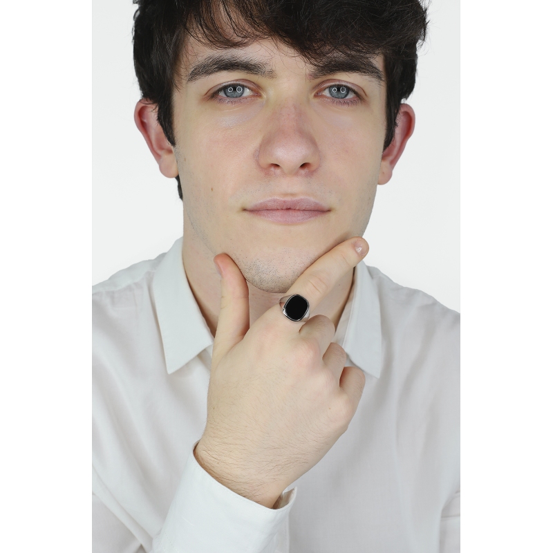 Anello uomo in oro bianco 750 con testa quadrata nera