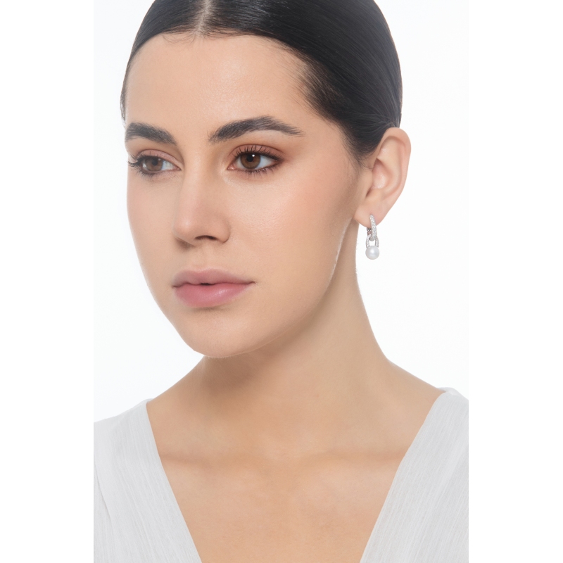 Orecchini di perle pendenti e diamanti in oro bianco 18kt 