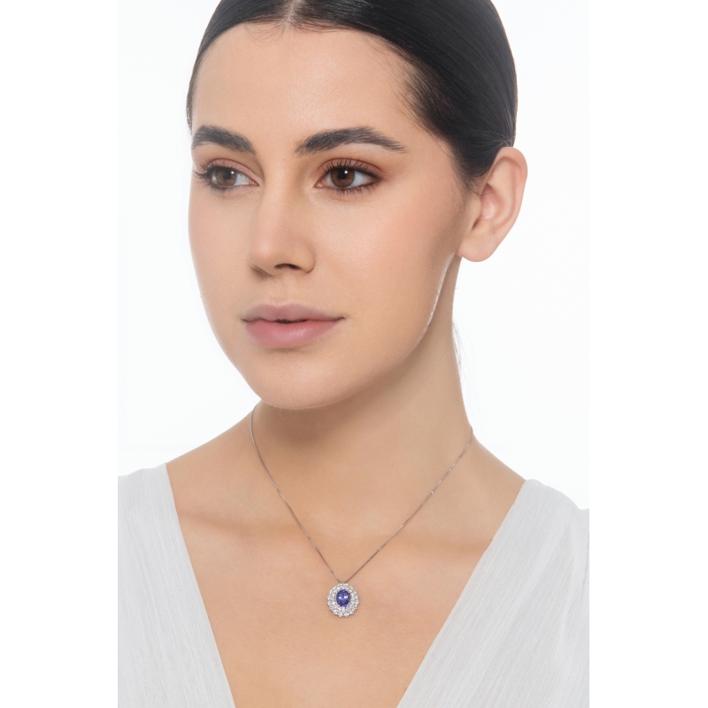 18k white gold necklace with central tanzanite and diamonds