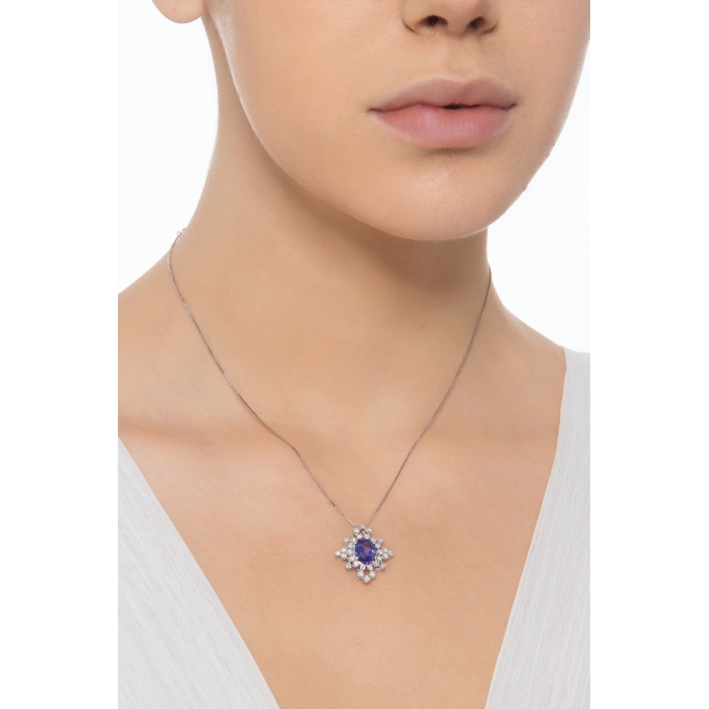 18k white gold necklace with pendant with tanzanite oval cut and diamonds 