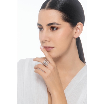 Anello a spirale in oro bianco 18k con navette e diamanti