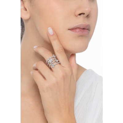 Anello a spirale in oro bianco 18k con navette e diamanti