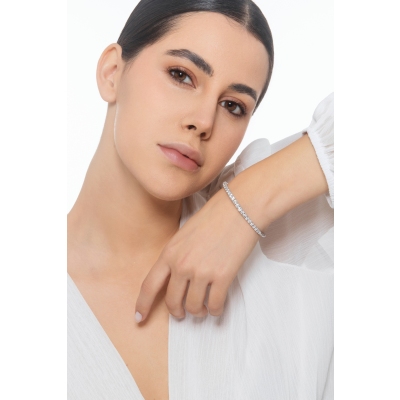 Bracciale elegante semirigido in oro bianco 18k con diamanti