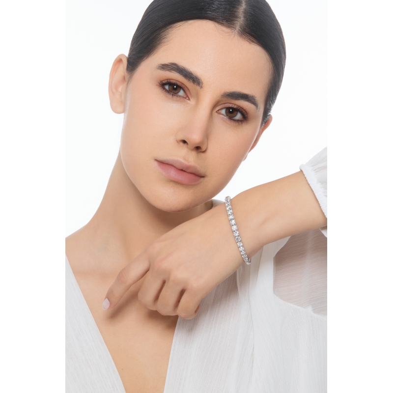 Elegante bracciale semirigido in oro bianco 750 con diamanti