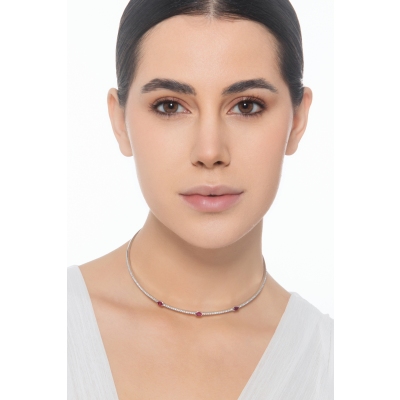 Choker in oro bianco 18k con rubini e diamanti