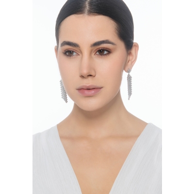 Orecchini design pendenti in oro bianco 750 con diamanti