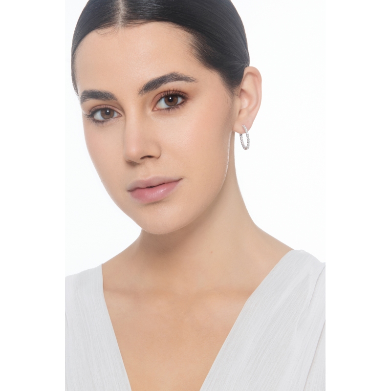 Orecchini ovali in oro bianco 750 con diamanti