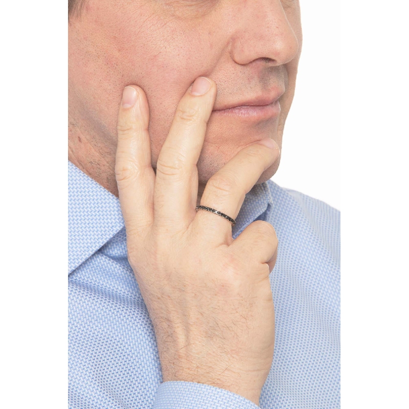 Anello eternity in oro bianco 18k con diamanti neri