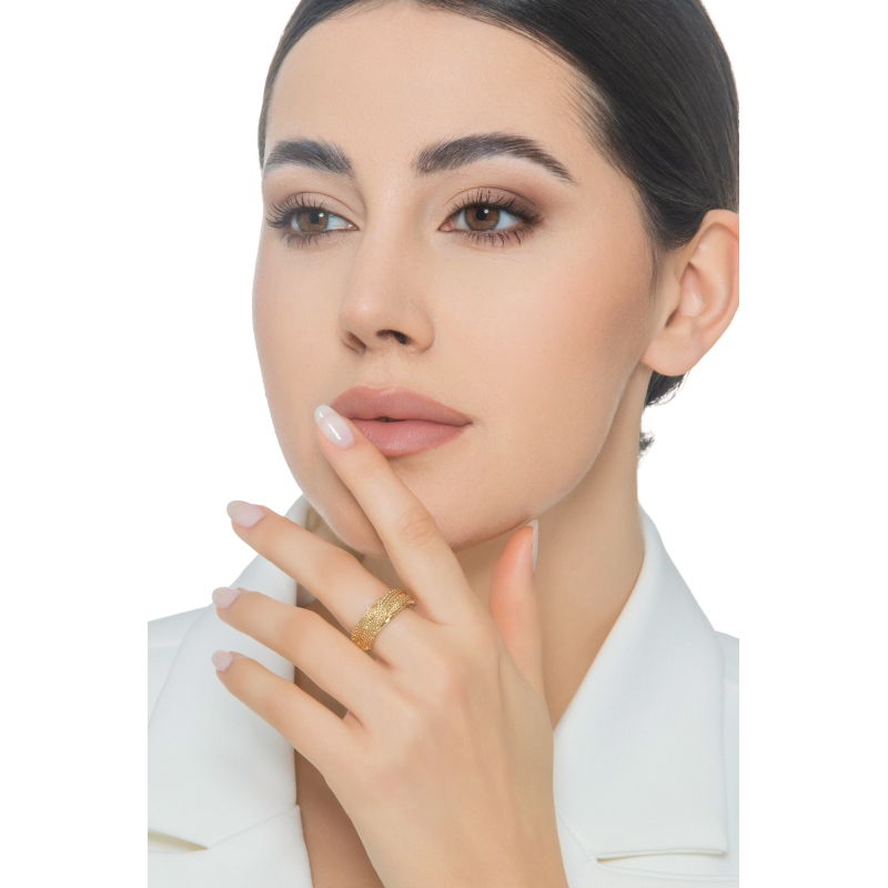 Anello a fascia con intrecci tessuto in oro giallo 750