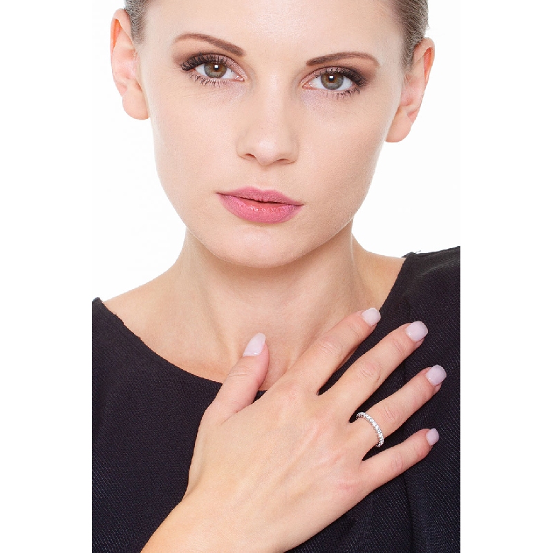 Anello Eternity in Diamanti e Oro Bianco 18k 