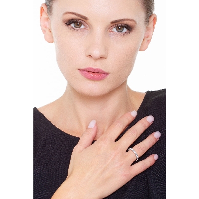 Anello Eternity in Diamanti e Oro Bianco 18k 