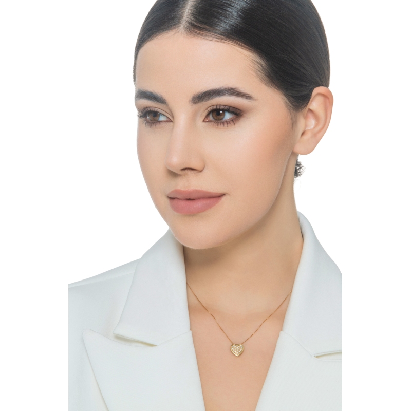 Collana in oro giallo 18k con ciondolo cuore pavè in diamanti