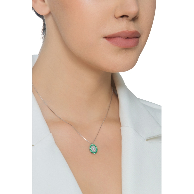 Halo pendant necklace in white gold 18k with emeralds and diamonds pavè