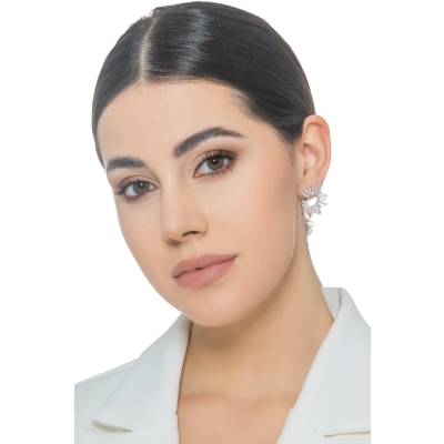 Orecchini design a cerchio in oro bianco 18k con diamanti