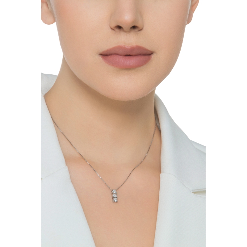 Collana Pendente Scorrevole Con Libellula E Gemma Verde – Placcato Oro Bianco 18K, 48 Cm