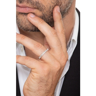 Anello Eternity Diamanti e Oro Bianco 18k 