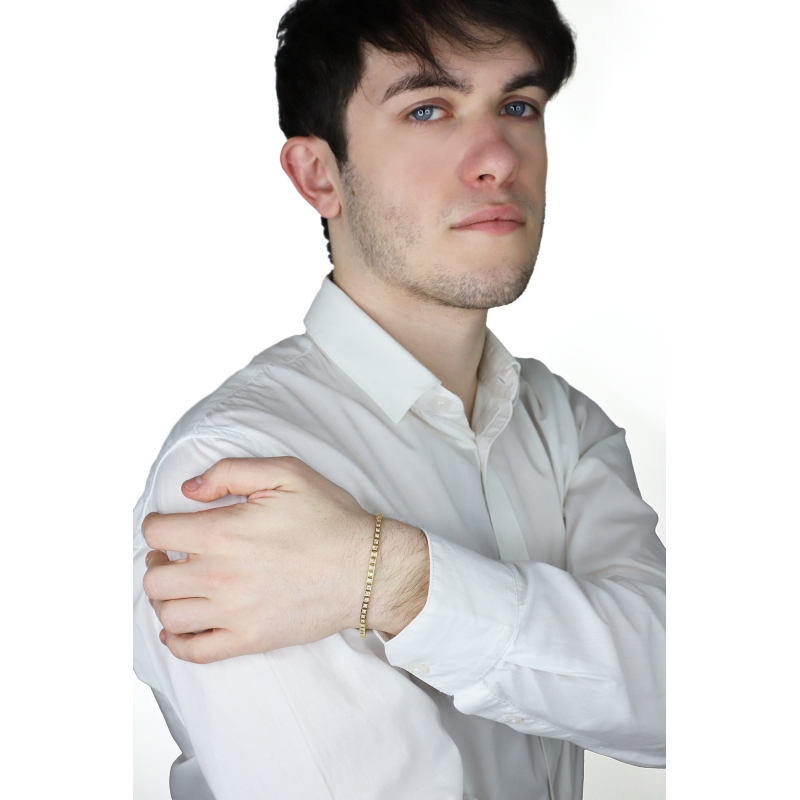 18k yellow gold, stylish tennis bracelet with diamonds