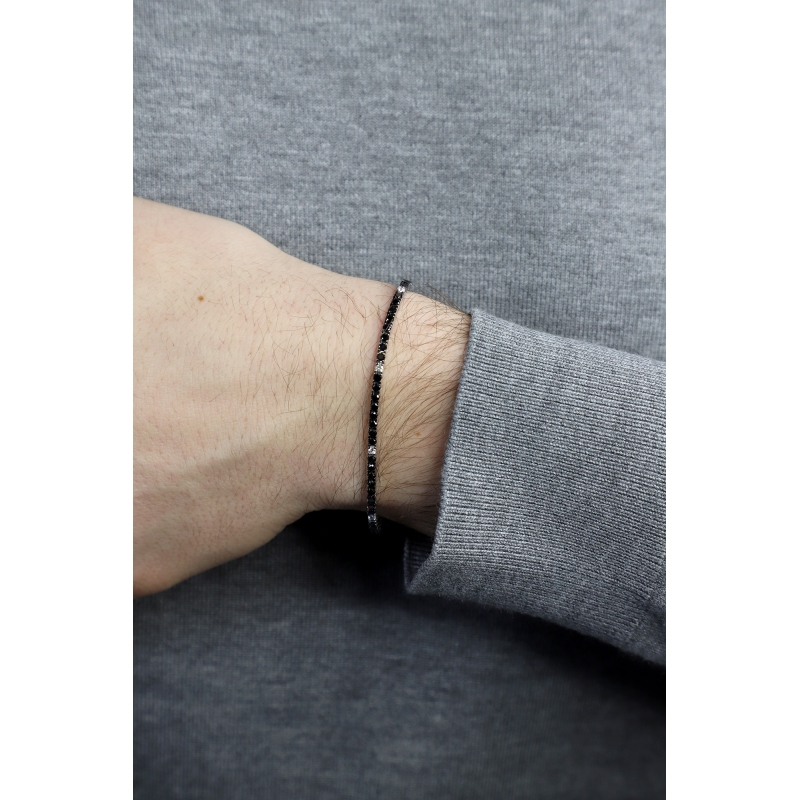 18k white gold tennis bracelet with black and white diamonds