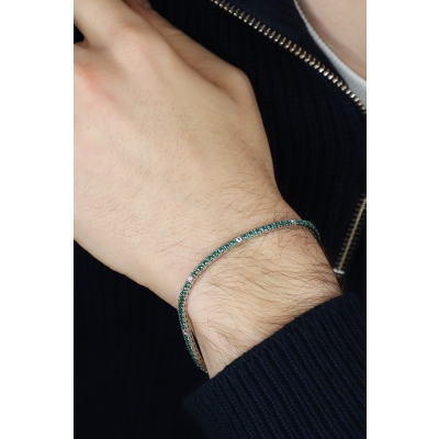 Square links tennis bracelet with emeralds and round cut diamonds