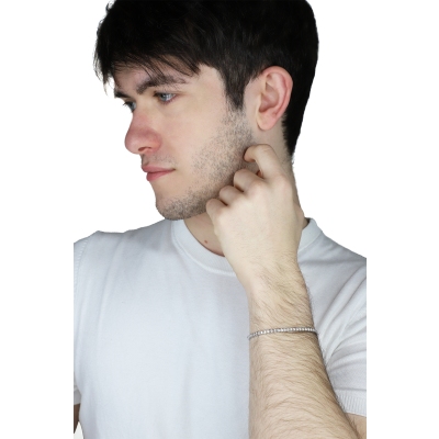 Bracciale Tennis lineare in oro Bianco 18k con Diamanti