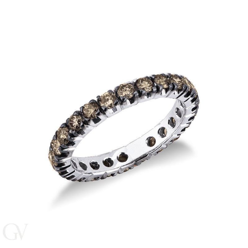White gold 18k eternity ring with brown diamonds and burnished tips 