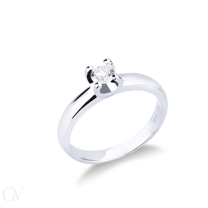 Solitaire ring white gold 18k with diamond 0,30 ct