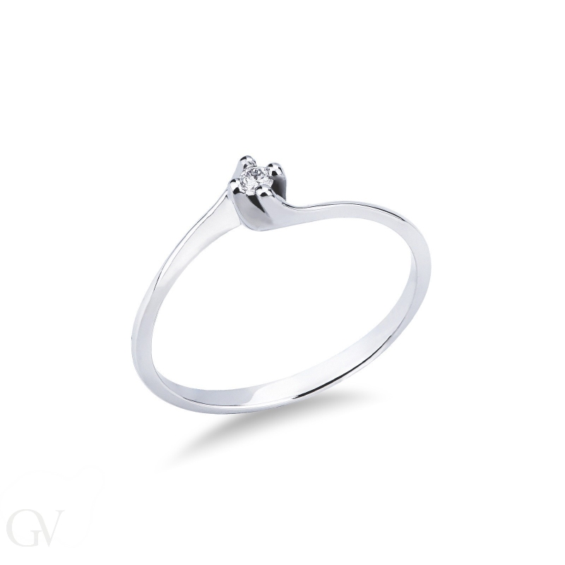 Solitaire ring linear pattern model with a 0,04ct diamond in white gold 18k 