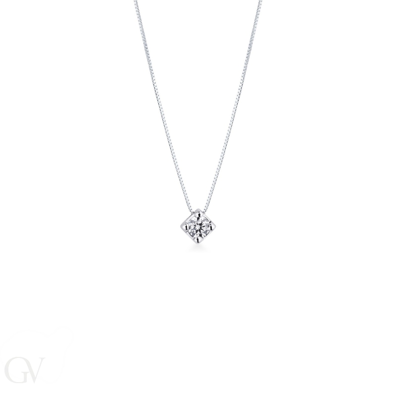 18k white gold solitaire necklace with 0.30 ct diamond